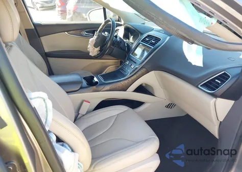 2017 Lincoln Mkx Reserve z USA, uszkodzony, nr VIN 2LMPJ6LR1HBL28823